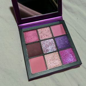 Huda Amethyst Obsessions palette